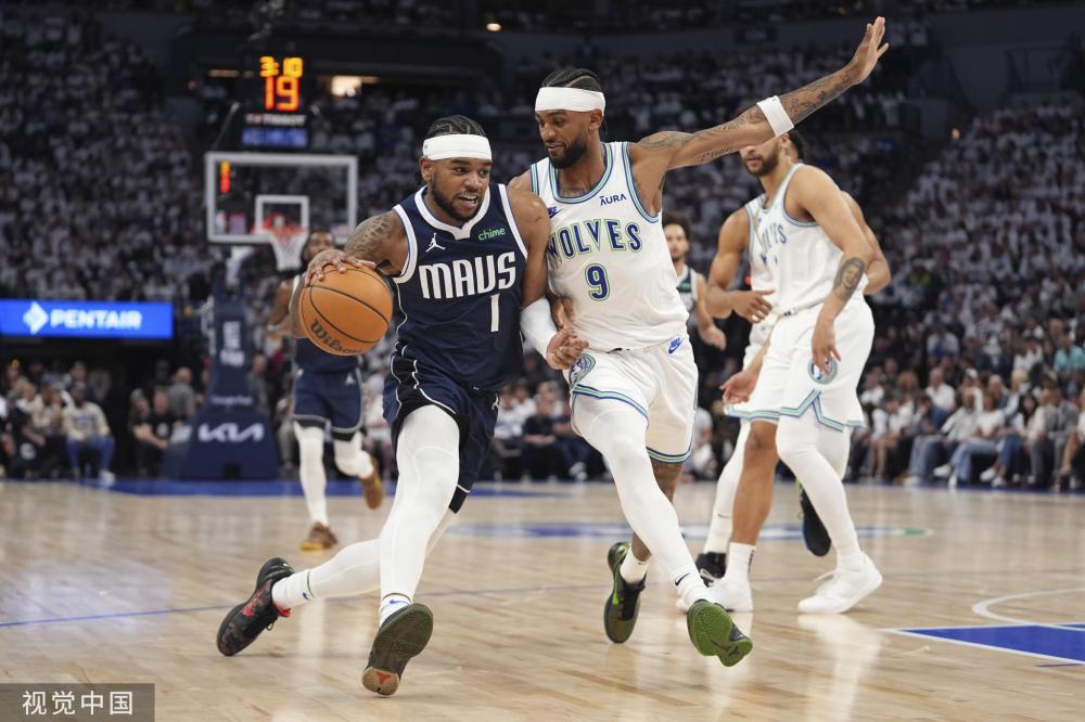 并在防守端 并在防守端